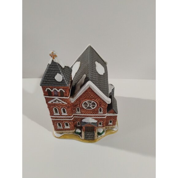 Church on Main Street from the Lefton Colonial Village collection, Antique Model - Picture 15 of 16